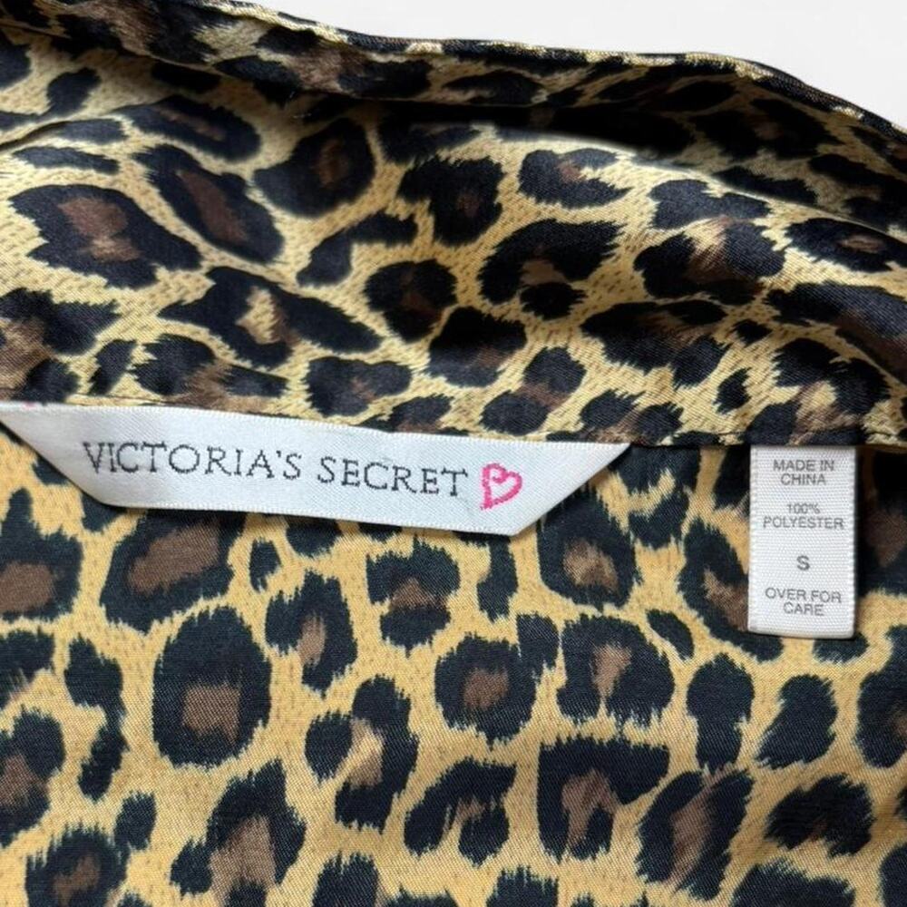 Victoria's Secret Women's Pajama Top S Leopard Print Satin-Like Black Tan - Picture 2 of 7